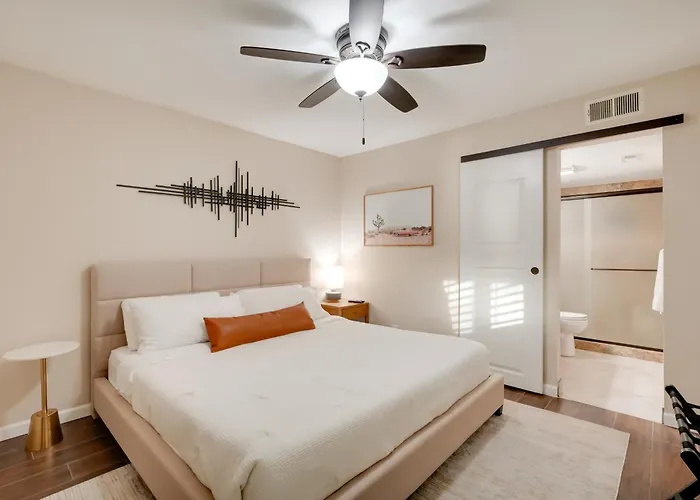 Easy Living In Old Town: W/ Pool Access! Holiday home Scottsdale