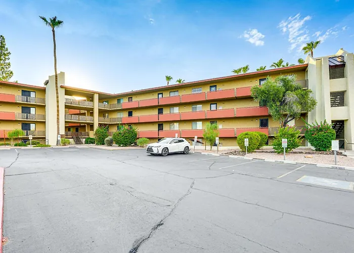 Easy Living In Old Town: W/ Pool Access! * Scottsdale